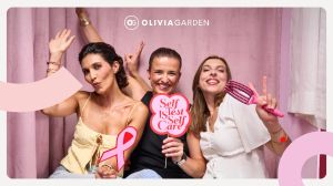 Професионална четка с глигански косъм (лимитирана серия)- Olivia Garden Finger Combo Think Pink Brush Special Edition