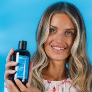 Хидратиращ шампоан за блясък с кафяви и червени водорасли - Vitality's Idratante Care&Style Hydra Gloss Shampoo 250 мл